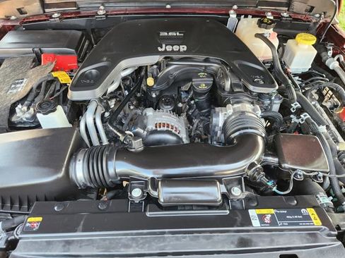 Used 2021 Jeep Gladiator Mojave AWD/4WD image 31