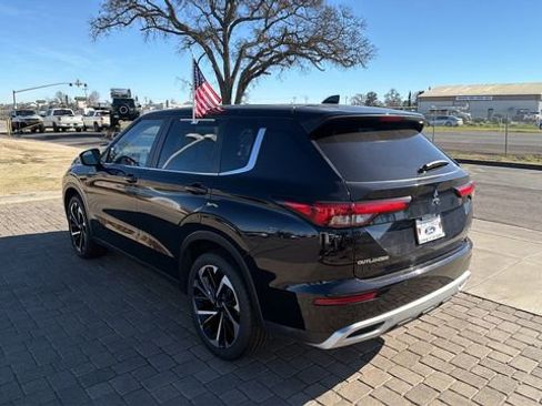 Used 2024 Mitsubishi Outlander SE image 5
