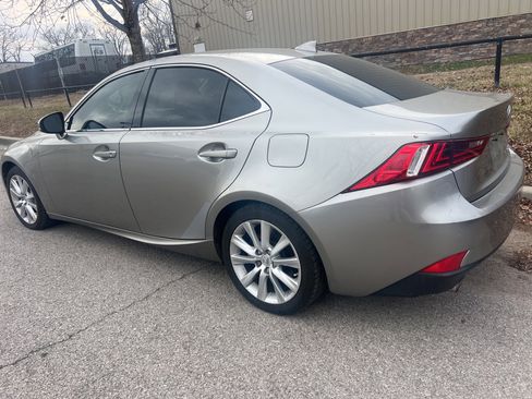Used 2016 Lexus IS 200t image 7