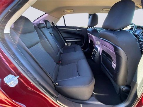 Used 2019 Chrysler 300 Touring w/ Sport Appearance Package image 29