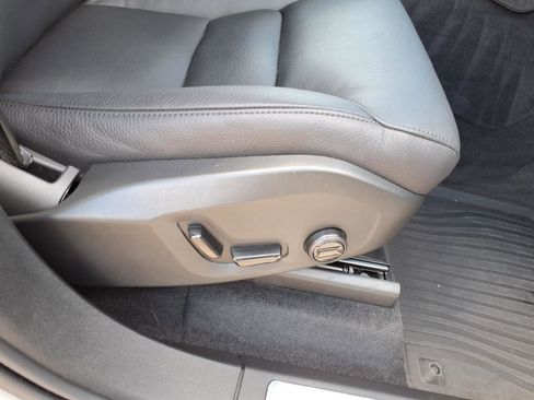 Certified 2024 Volvo XC90 T8 Plus w/ Protection Package Premier image 12