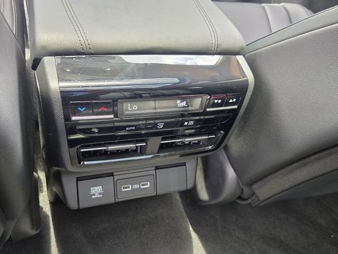 Used 2024 Acura MDX FWD image 13
