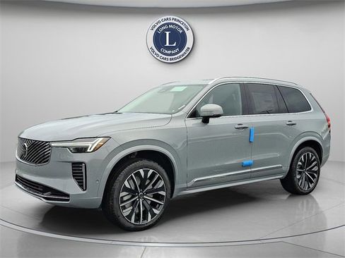 New 2026 Volvo XC90 B6 Plus w/ Protection Package Premier image 2