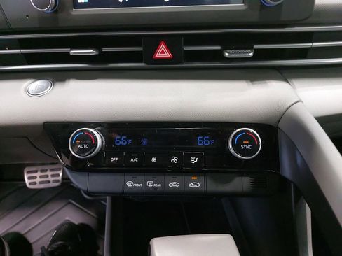 Used 2025 Hyundai Elantra Sport FWD image 20