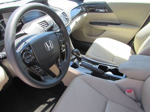 Used 2016 Honda Accord LX image 10