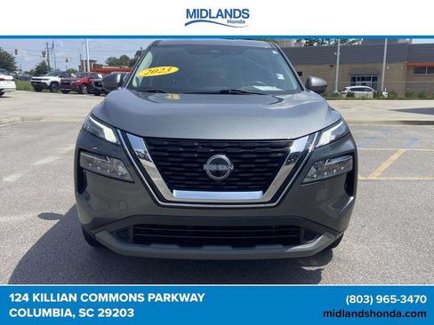 Used 2023 Nissan Rogue SV AWD/4WD image 2