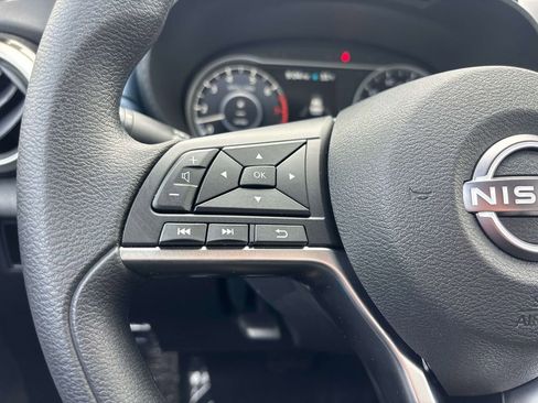 Used 2025 Nissan Versa SV w/ Trunk Package image 18