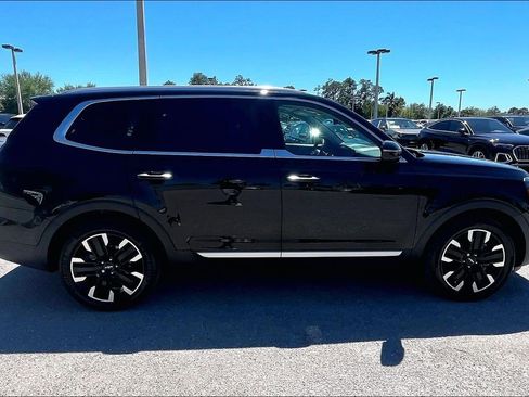 Used 2024 Kia Telluride SX Prestige w/ Towing Package image 4