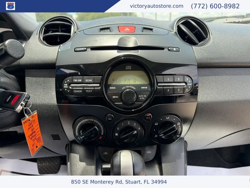 Used 2012 MAZDA MAZDA2 Sport FWD image 21