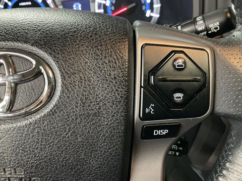 Used 2018 Toyota 4Runner Limited image 32