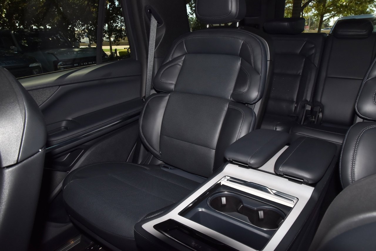 New 2027 Lincoln Navigator Reserve w/ Jet Appearance Package AWD/4WD image 20