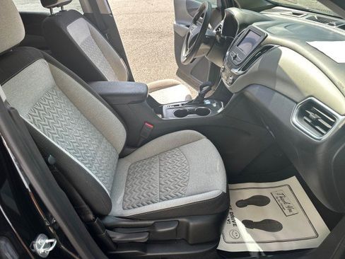 Used 2023 Chevrolet Equinox LS image 18