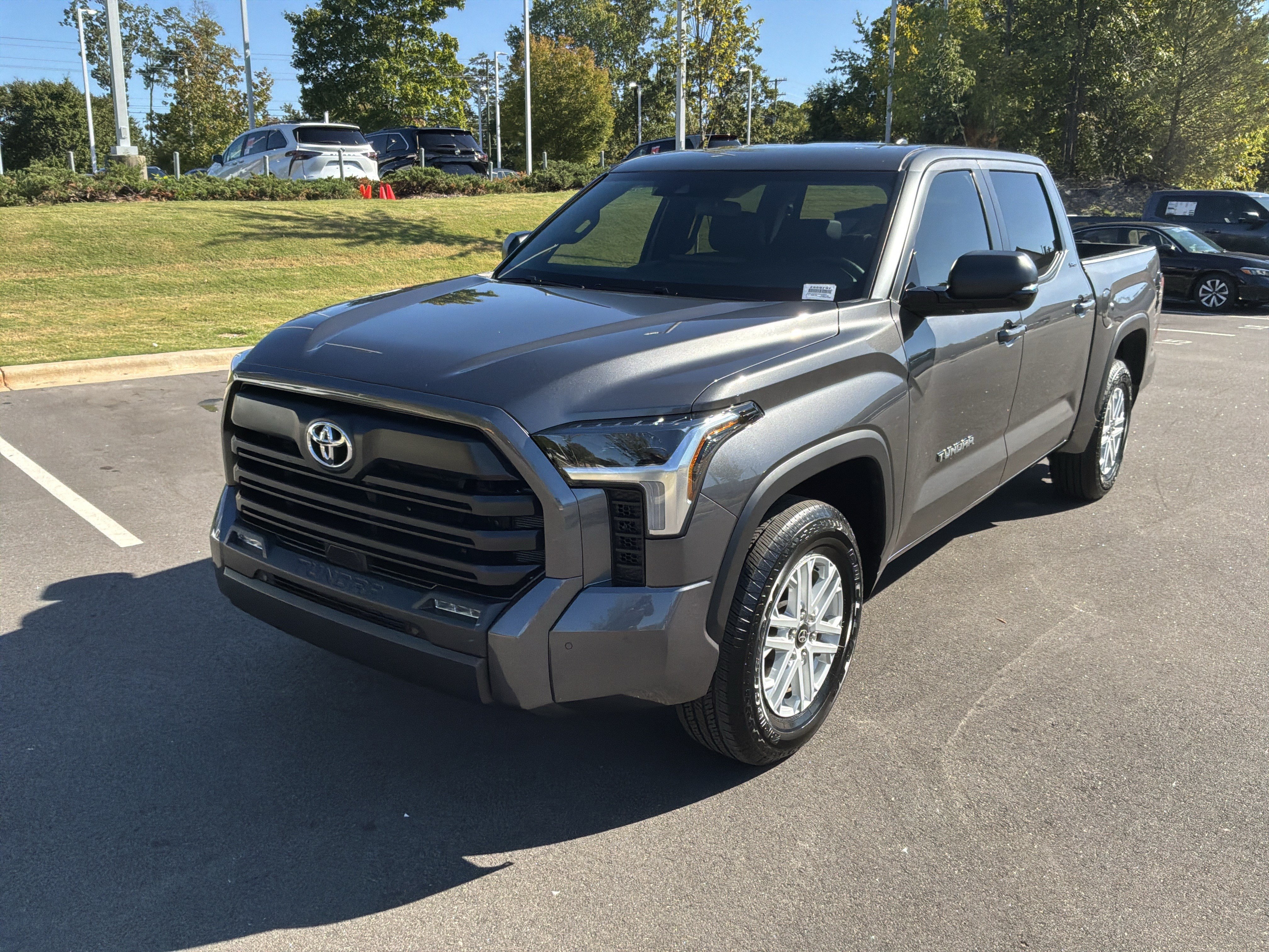 Used 2025 Toyota Tundra SR5 w/ SR5 Premium Package RWD image 5