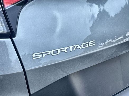 Used 2024 Kia Sportage EX FWD image 10