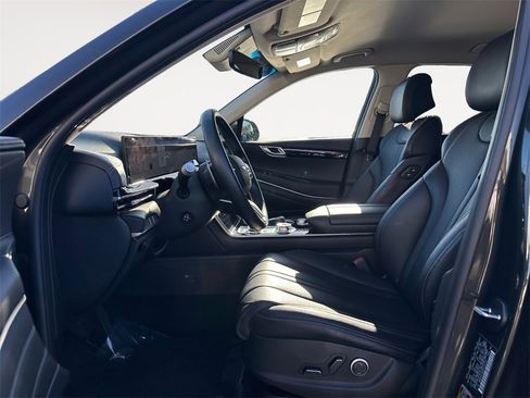Used 2025 Genesis GV80 2.5T Standard image 9