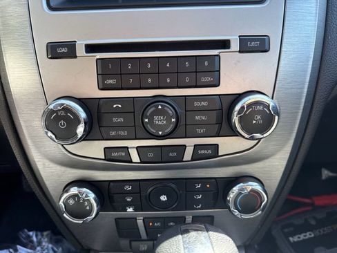 Used 2012 Ford Fusion SE FWD image 17