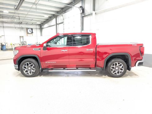 Used 2024 GMC Sierra 1500 SLT w/ SLT Premium Plus Package AWD/4WD image 6