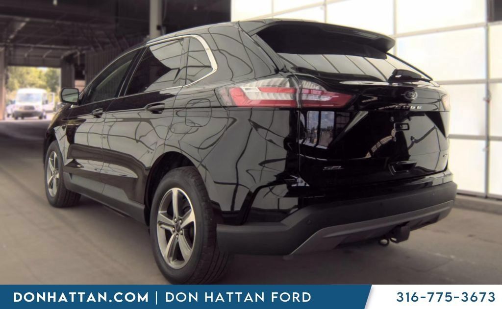 Used 2024 Ford Edge SEL w/ Convenience Package AWD/4WD image 4