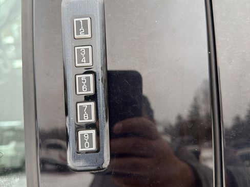 Certified 2019 Ford F350 Lariat w/ Lariat Ultimate Package image 16