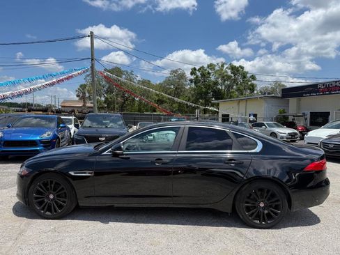 Used 2017 Jaguar XF Prestige image 8