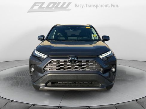 Used 2022 Toyota RAV4 Limited image 2