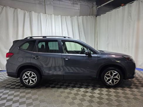 Certified 2024 Subaru Forester Premium AWD/4WD image 3