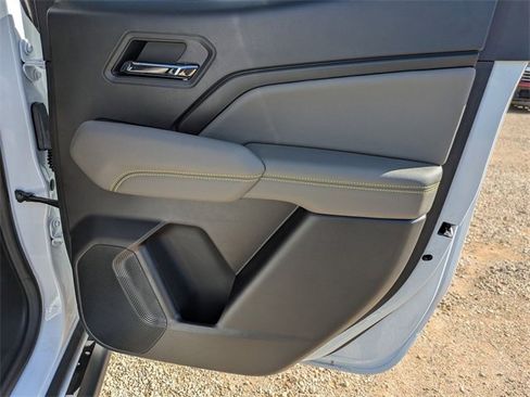 New 2025 Chevrolet Colorado ZR2 w/ Technology Package image 32
