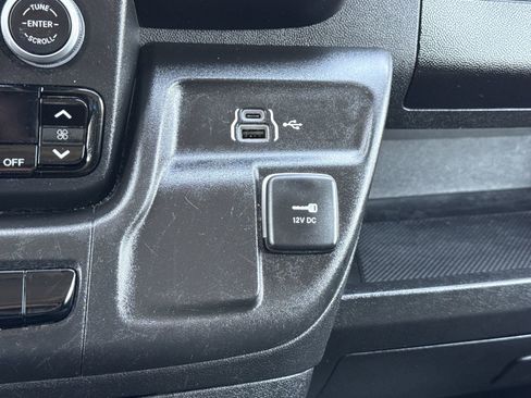 Used 2025 RAM ProMaster 2500 w/ U-Haul Equipment Group FWD image 23