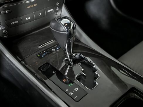Used 2012 Lexus IS 350C image 35