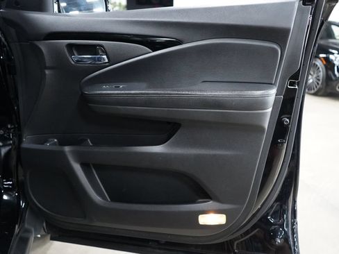Used 2019 Honda Pilot Elite image 30
