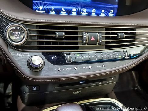 Used 2020 Lexus LS 500 AWD image 17