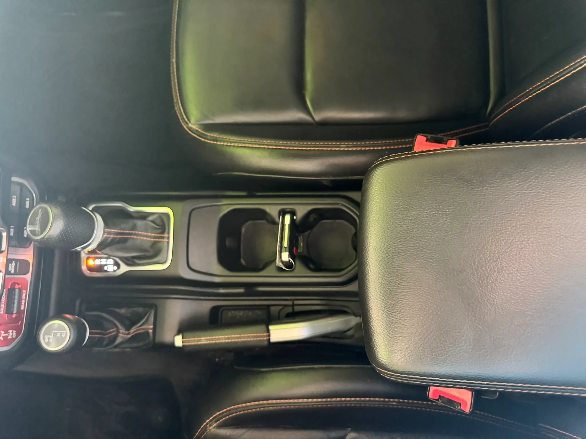 Used 2020 Jeep Gladiator Mojave AWD/4WD image 16