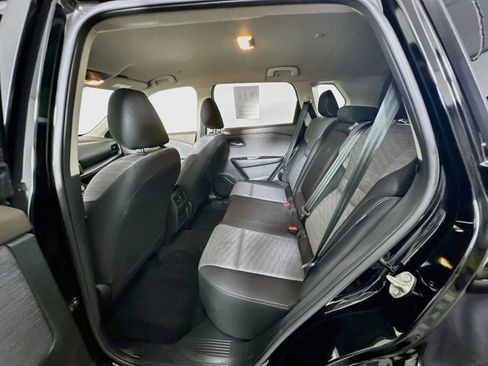 Used 2023 Nissan Rogue SV FWD image 25