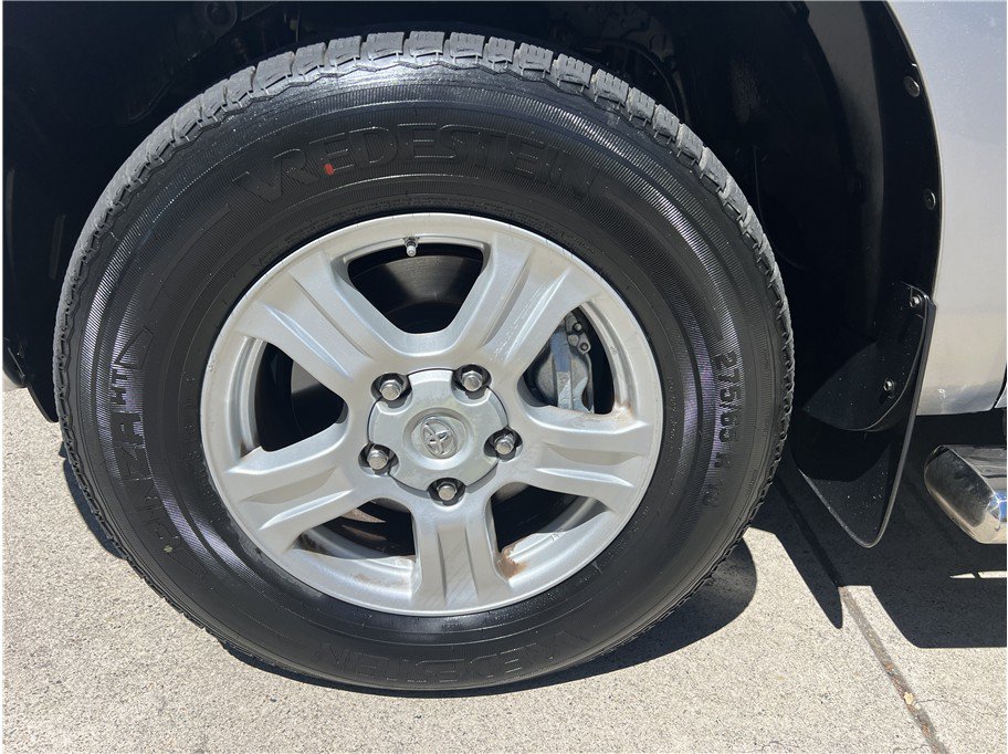 Used 2012 Toyota Tundra 4x4 CrewMax w/ Tow Pkg image 25
