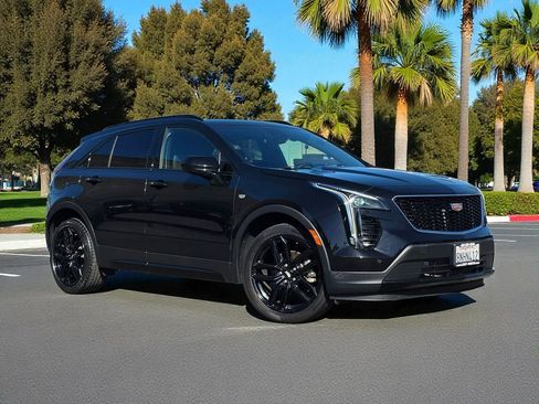 Used 2019 Cadillac XT4 Sport image 2