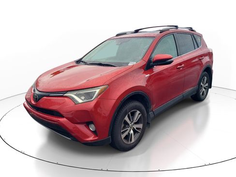 Used 2017 Toyota RAV4 XLE FWD image 7