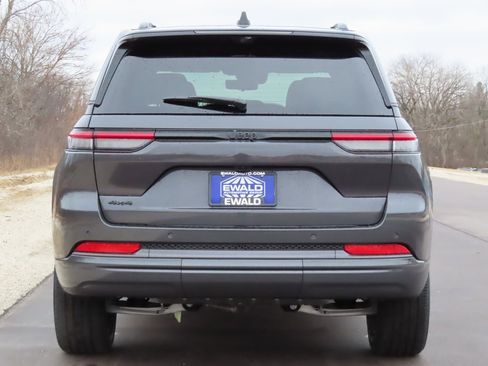 New 2026 Jeep Grand Cherokee Limited image 18