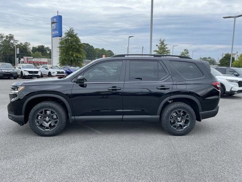 New 2025 Honda Pilot TrailSport image 6