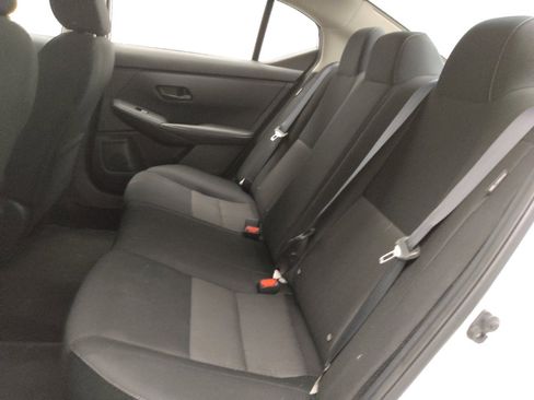 Used 2025 Nissan Sentra SV FWD image 18