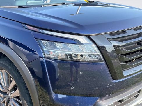 Used 2024 Nissan Pathfinder SL w/ SL Premium Package FWD image 4
