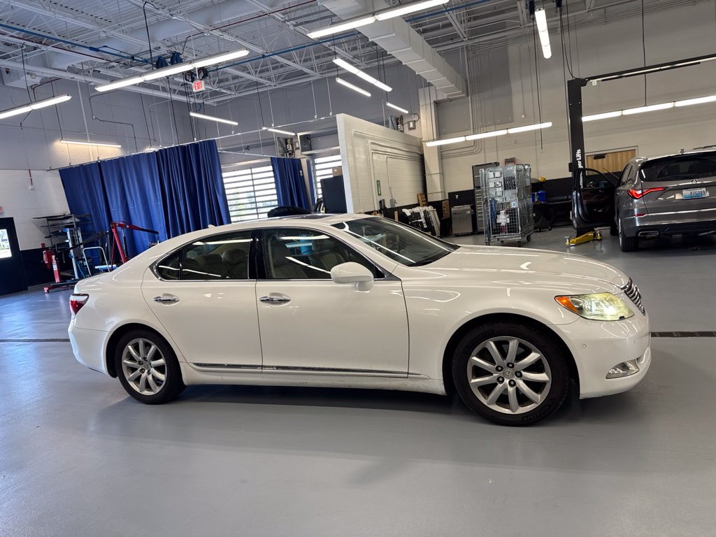 Used 2007 Lexus LS 460 RWD image 4