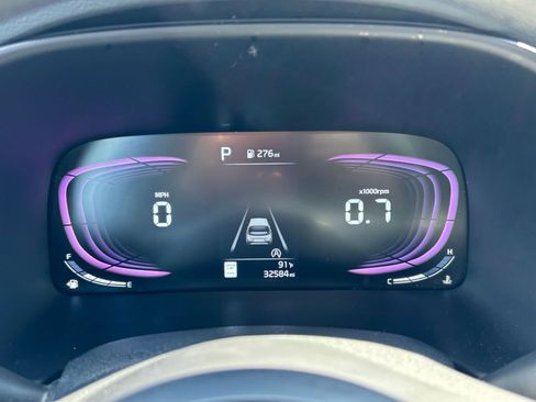 Used 2025 Kia Soul LX w/ LX Technology Package FWD image 39