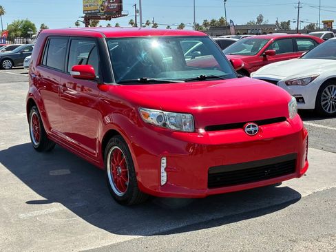 Used 2013 Scion xB FWD image 11