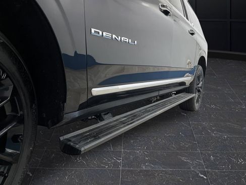 Used 2023 GMC Yukon XL Denali image 40