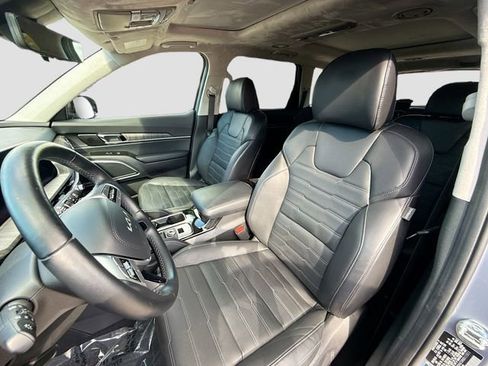 Used 2024 Kia Telluride SX Prestige w/ Towing Package image 32