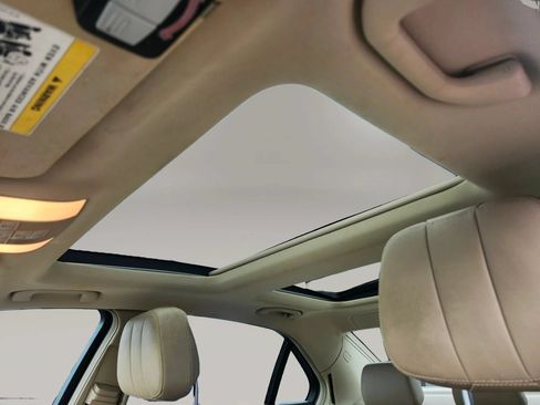 Used 2011 Mercedes-Benz E 550 Sedan image 20