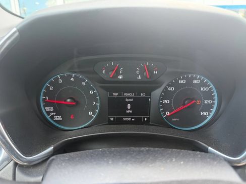 Used 2018 Chevrolet Equinox LS FWD image 11