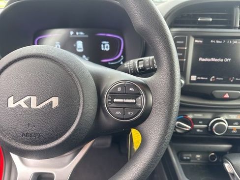 Used 2025 Kia Soul LX w/ LX Technology Package image 13