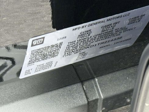 Used 2026 Chevrolet Suburban Z71 w/ Comfort Package AWD/4WD image 32