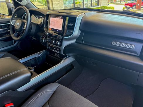 Used 2025 RAM 1500 Big Horn AWD/4WD image 24